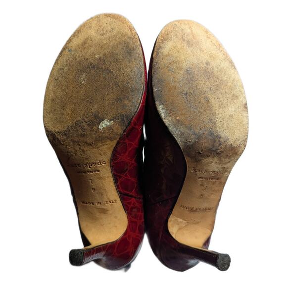 Kate Spade Katrina Red Croc Embossed Leather Stiletto Chelsea Ankle Boots Sz 7 - Picture 4 of 5